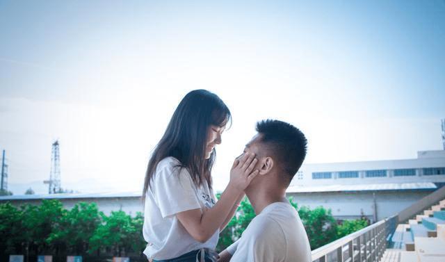 《狂飙》杨健娶孟钰,是爱她的人,还是爱她父亲手里的权利呢?